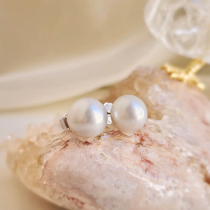 Erin Southsea Pearl Earring