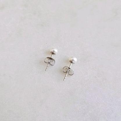 Pippa Mini Pearl Earrings