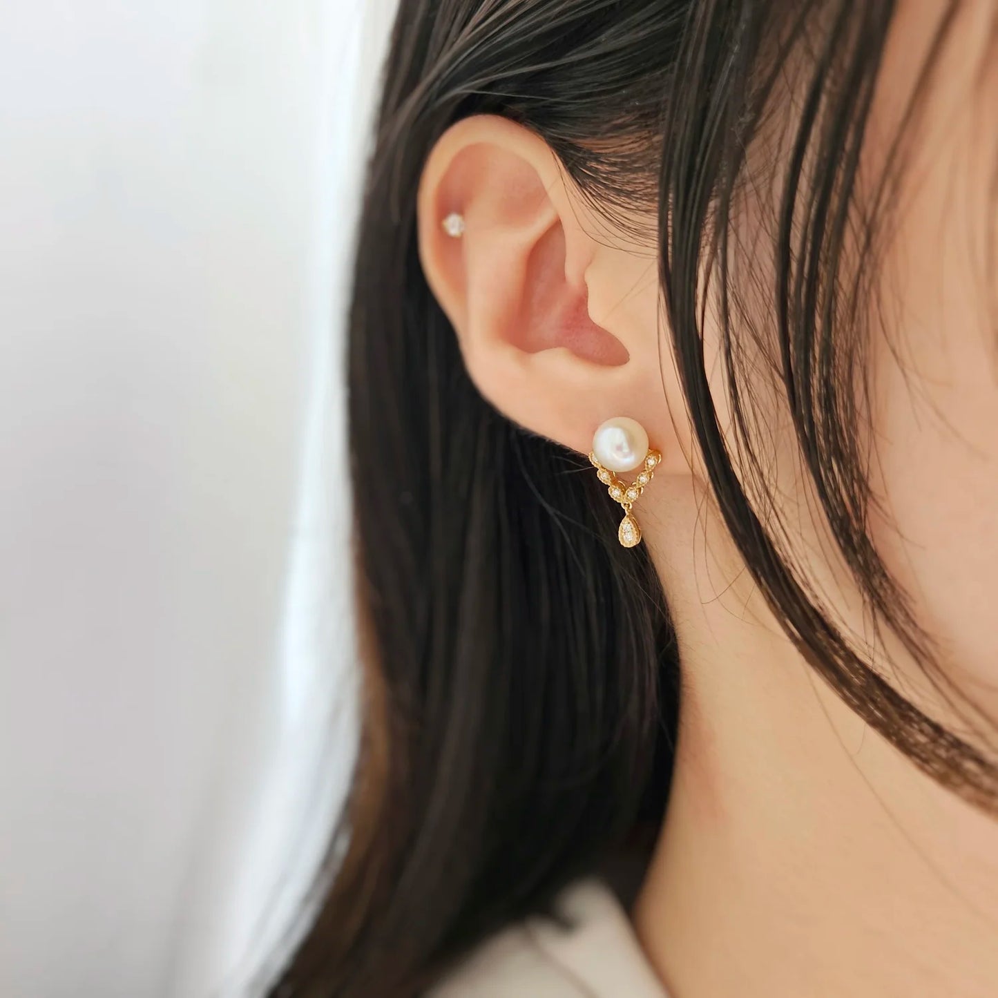 18K Antique Style Akoya Pearl Drop Earring with Diamond