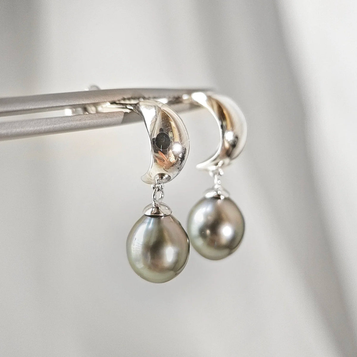 Marissa Tahitian Pearl Earrings