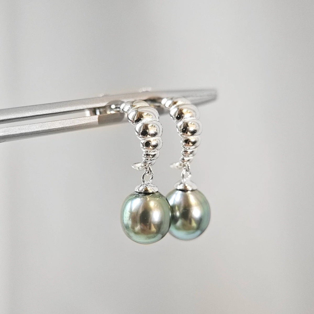 Bubble Tahitian Pearl Earrings