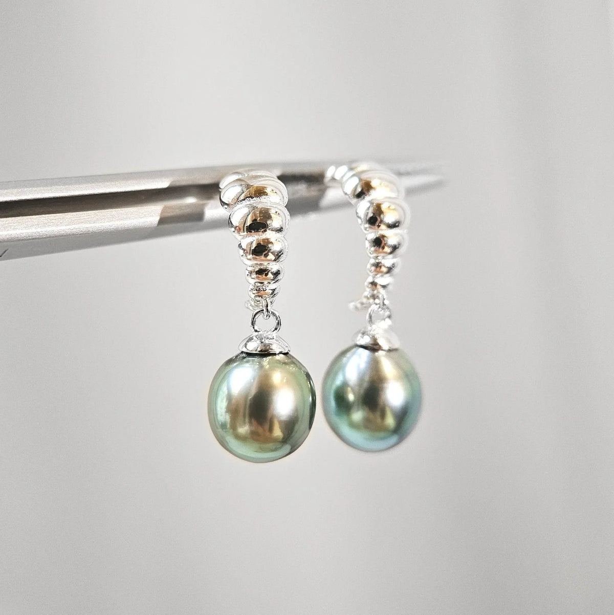 Bubble Tahitian Pearl Earrings