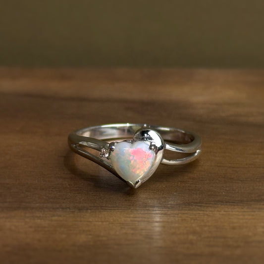 18K Heart White Opal Ring with Diamond