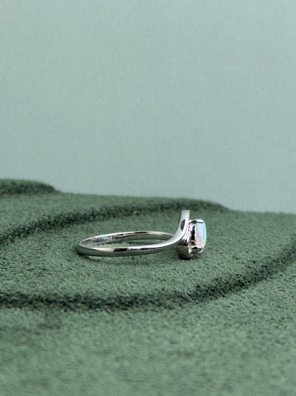 18K Galeria White Opal Ring with Diamond