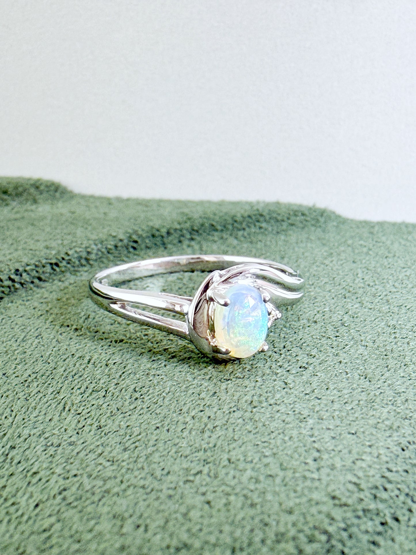 18K Gwen White Opal Ring with Diamond