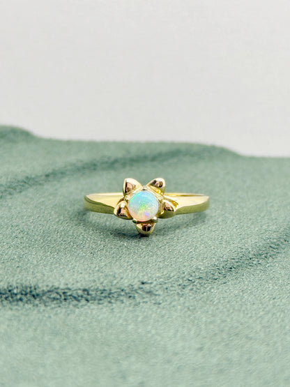 18K Star White Opal Ring