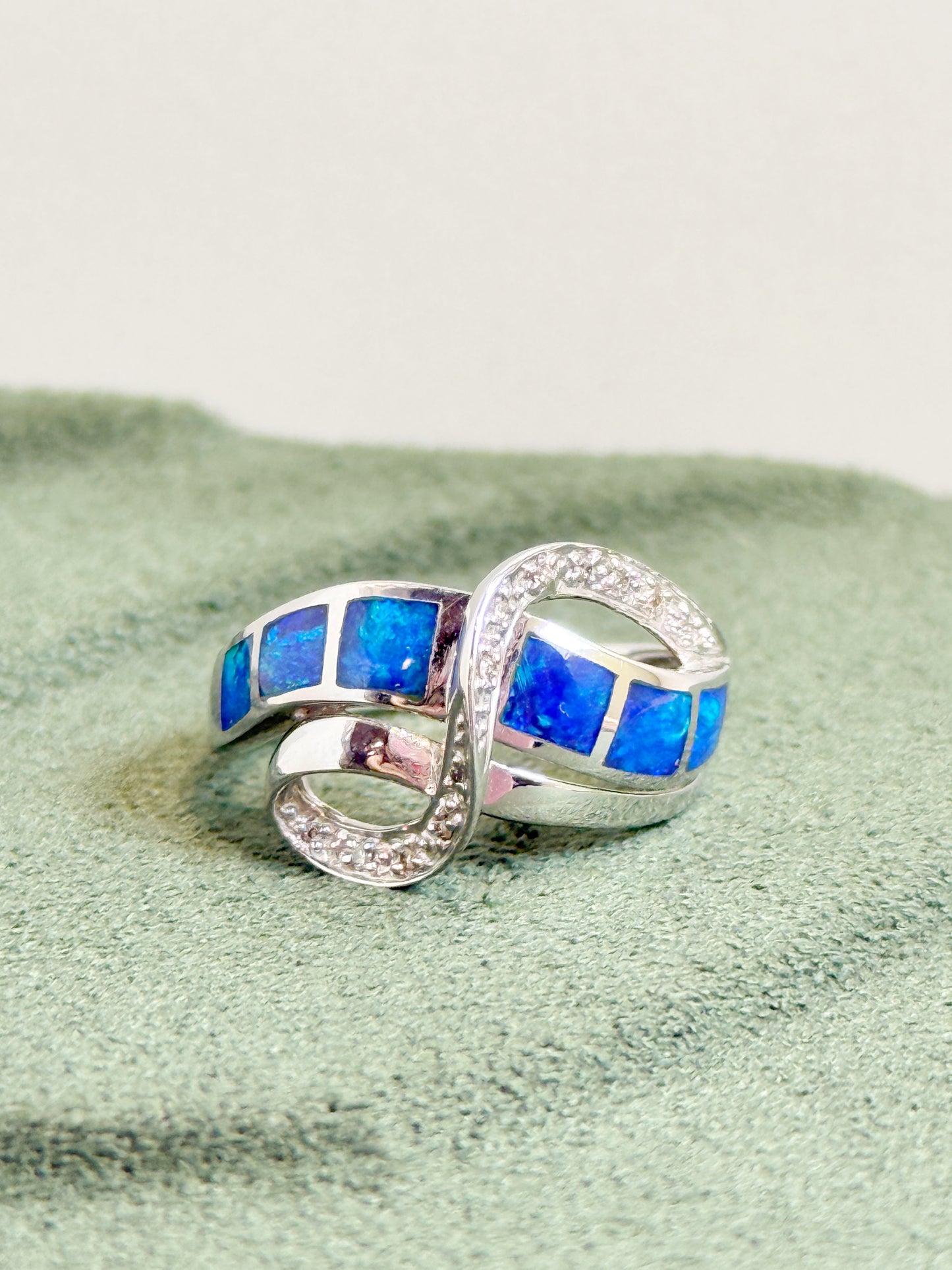 18K Paloma Inlay Opal Ring with Diamonds