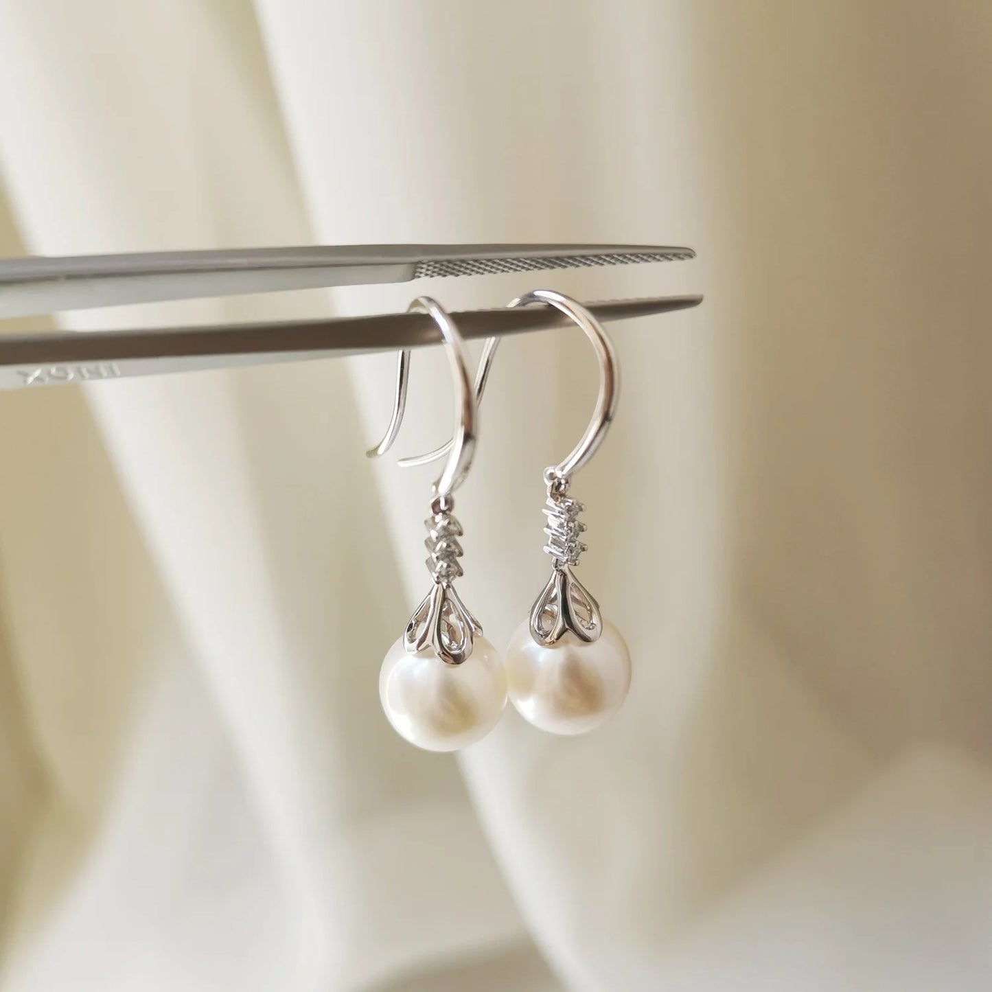 18K Chandelier Akoya Pearl Dangling Earring (Yellow gold only)