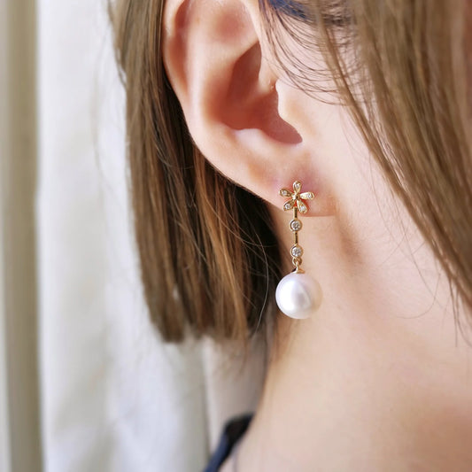 18K Daisy Akoya and Diamond Dangling Earring