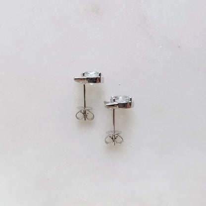 18K Aquamarine Cat Earring