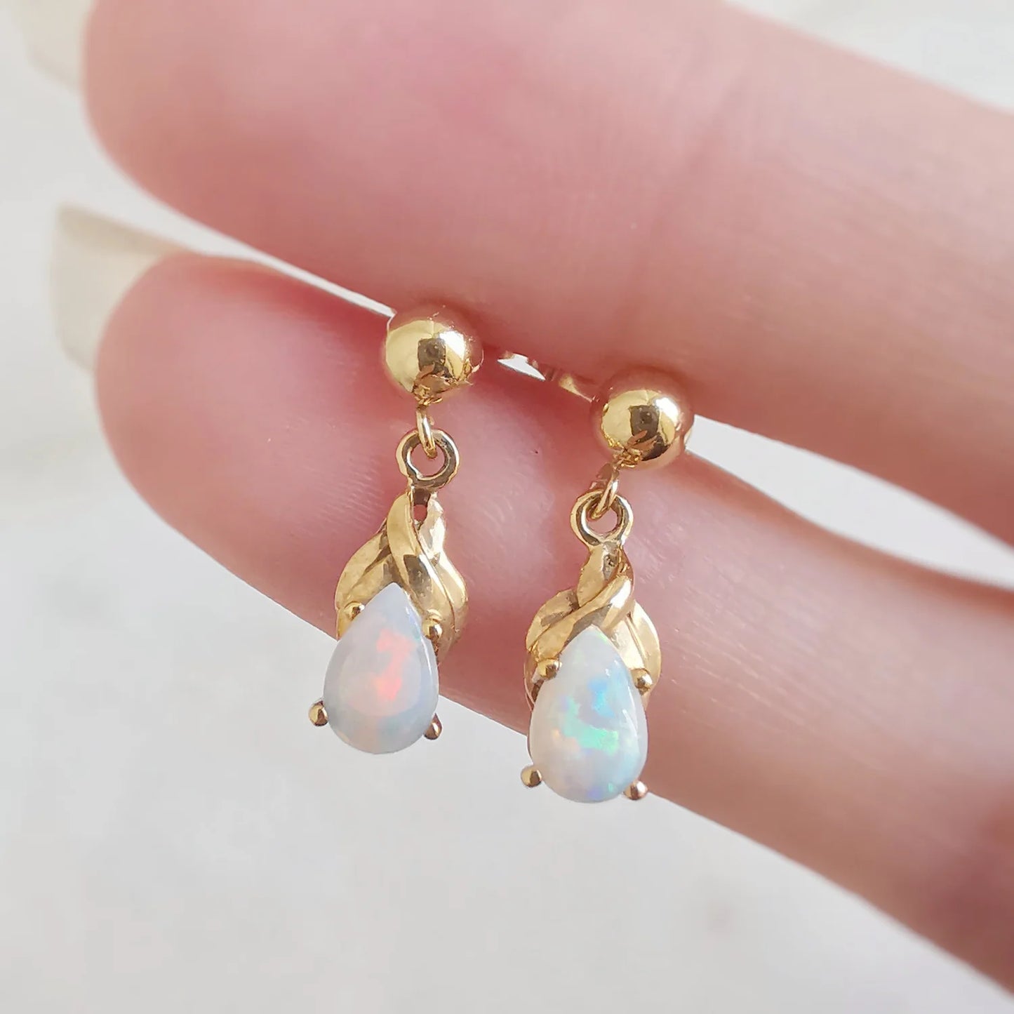 18K Knot White Opal Drop Earring