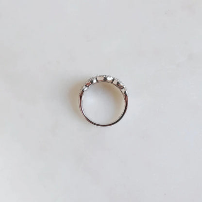 18K Wavery Diamond Ring