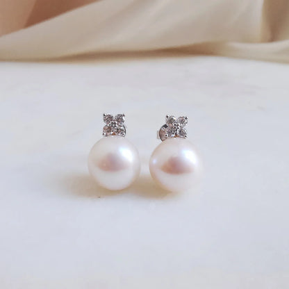 18K Diamond Flower Akoya Pearl Earring