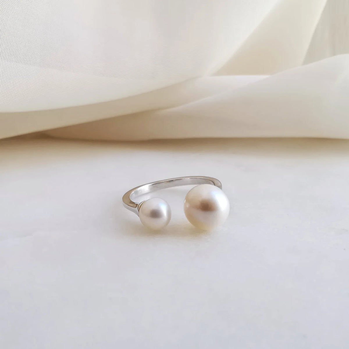 Gaia Floating Pearl Ring