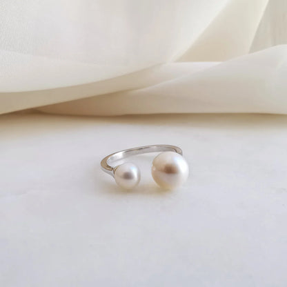 Gaia Floating Pearl Ring